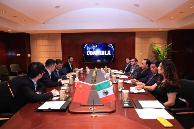 Desde Asia, el gobernador Manolo Jiménez en conjunto con el equipo Pro Coahuila, la Embajada y el Presidente de CZ Rubber anuncian gran inversión del ramo automotriz.