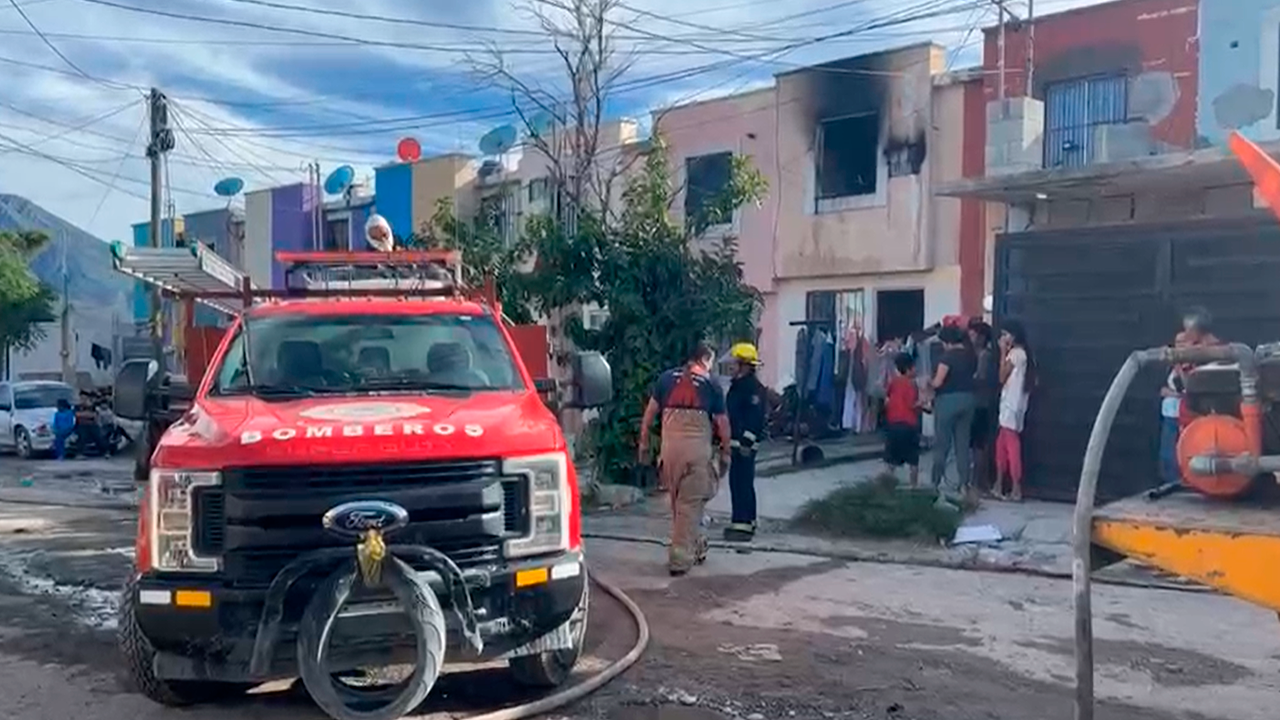 Incendios en domicilios y negocios mantienen en constante movimiento a los elementos del Heroico Cuerpo de Bomberos de Monclova.