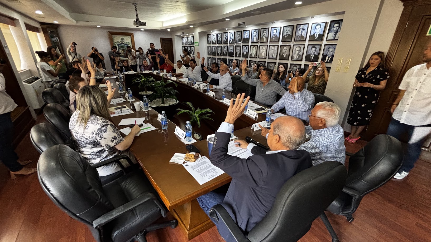 En una sesión extraordinaria de cabildo celebrada este viernes, el órgano colegiado aprobó por unanimidad las cuentas públicas.