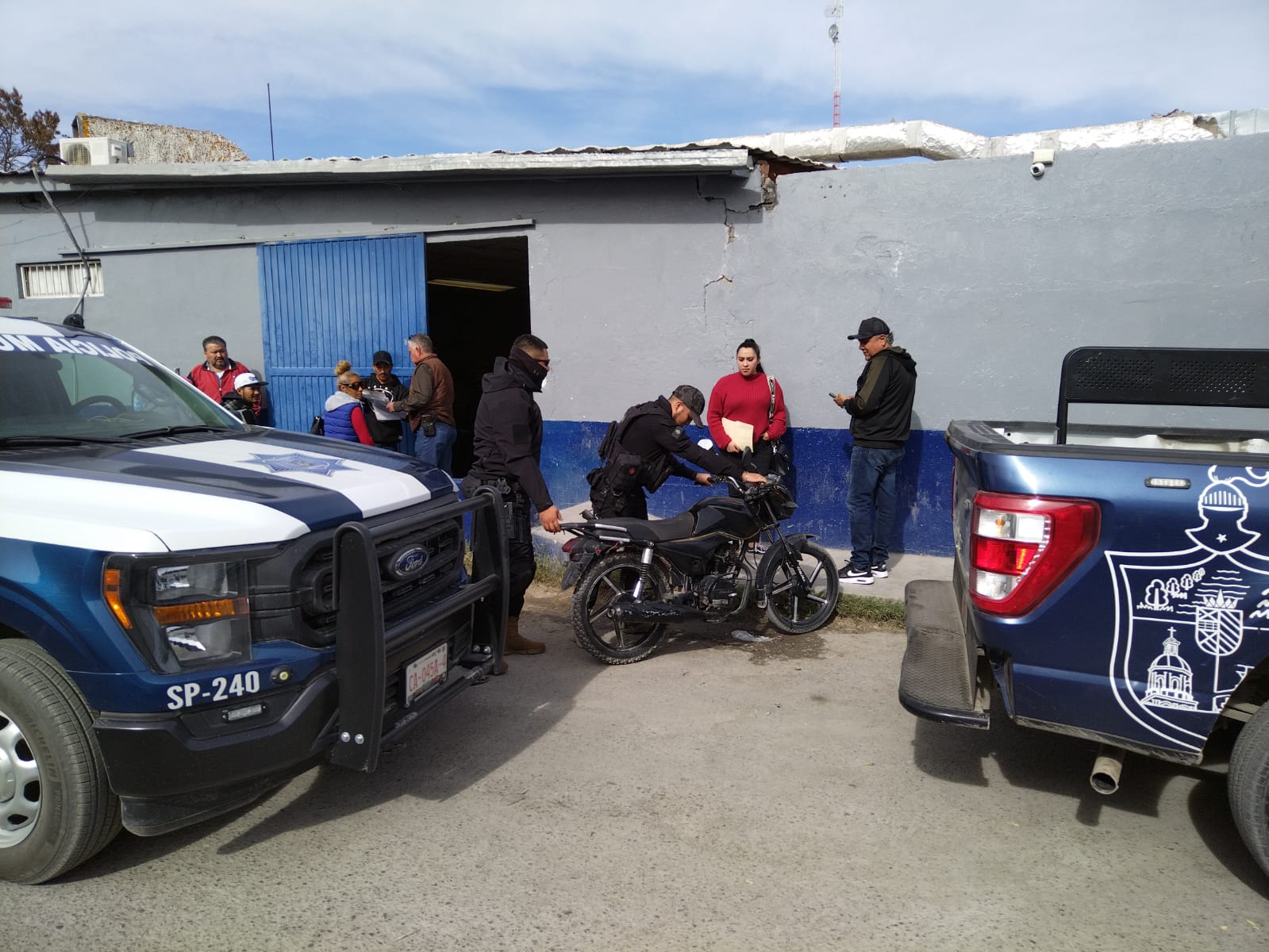 Continúan los problemas ocasionados por imprudentes motociclistas menores de edad en Monclova, indicó el regidor Carlos Herrera Pinales.