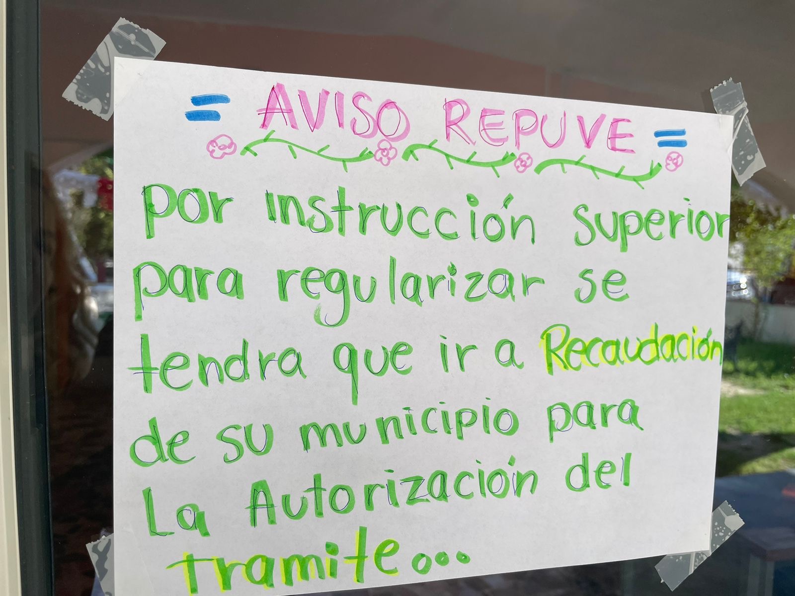 Recaudación de Rentas conminó en Escobedo a solicitarle una autorización para regularizar autos "chocolate" ante el Repuve, reportó la ONG.