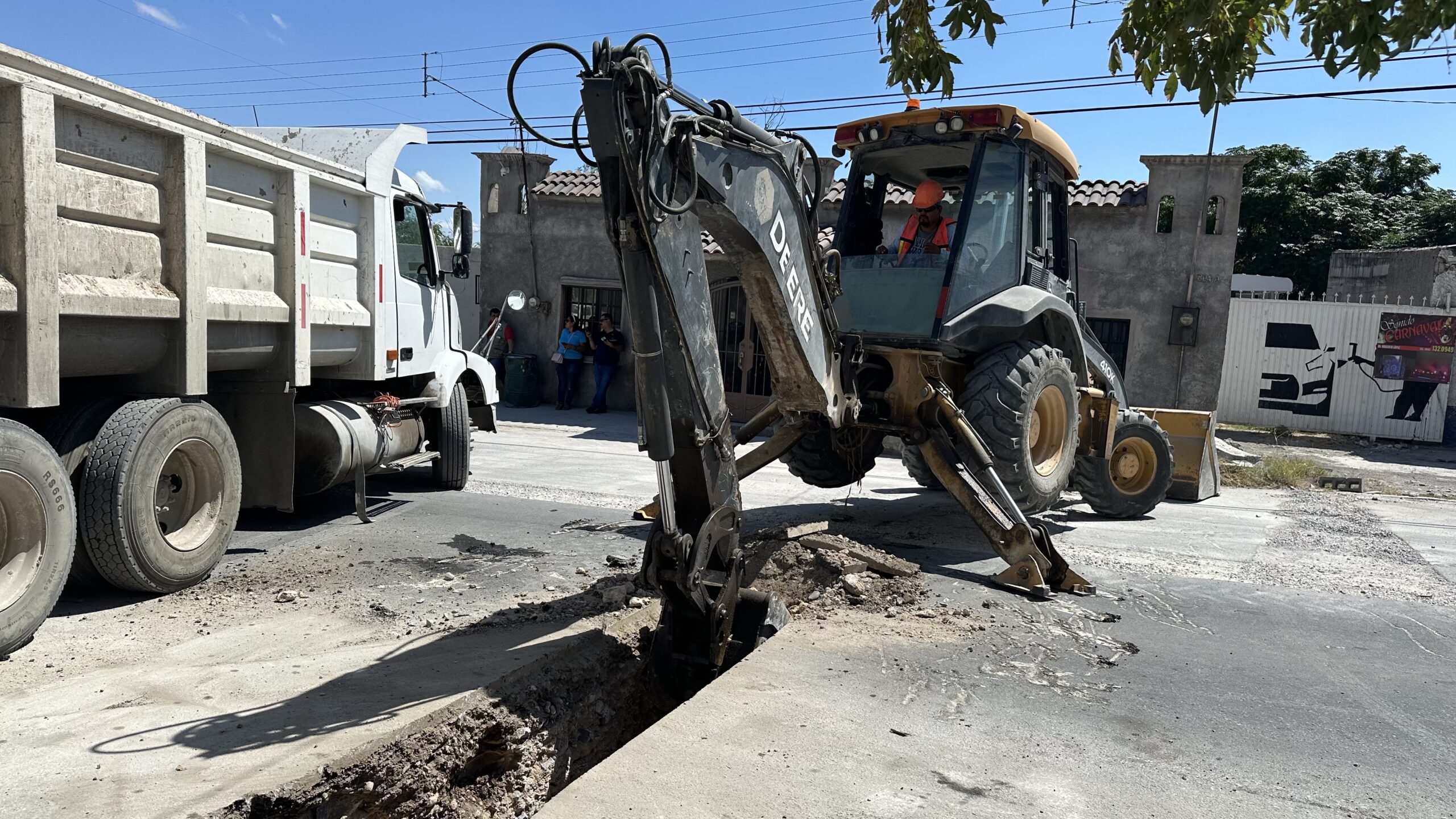 Simas Monclova-Frontera, en coordinación con Seguridad Pública intensificó su estrategia para combatir las conexiones clandestinas y el robo de agua.
