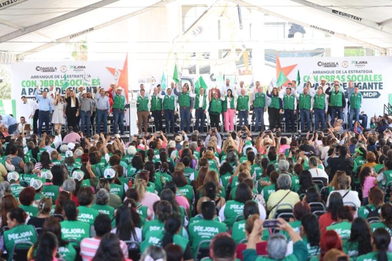Manolo Jiménez Salinas dio arranque en Monclova al programa “Obras Sociales a Pasos de Gigante” en los 38 municipios del estado.